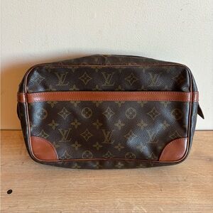 Authentic Louis Vuitton monogram case clutch